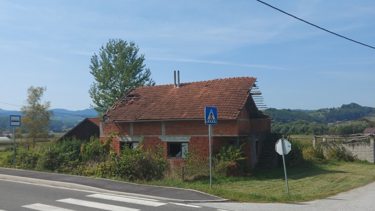 Kuća i oranice Plavić